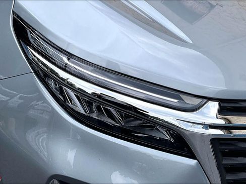Used 2023 Chevrolet Equinox LT FWD image 28