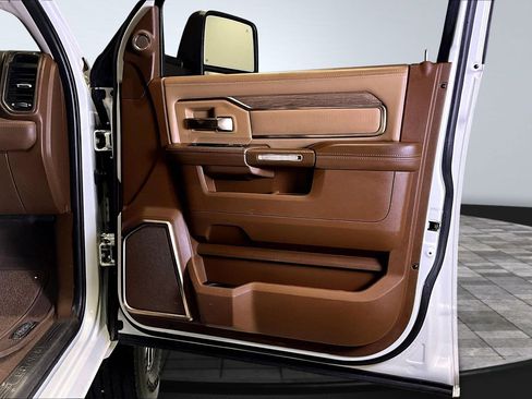 Used 2024 RAM 3500 Limited image 29