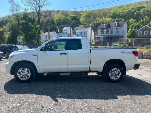 Used 2010 Toyota Tundra 4x4 Double Cab image 4
