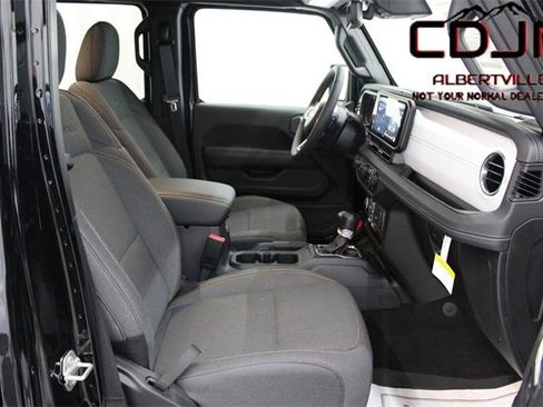 Used 2024 Jeep Wrangler Sahara w/ Technology Group image 17