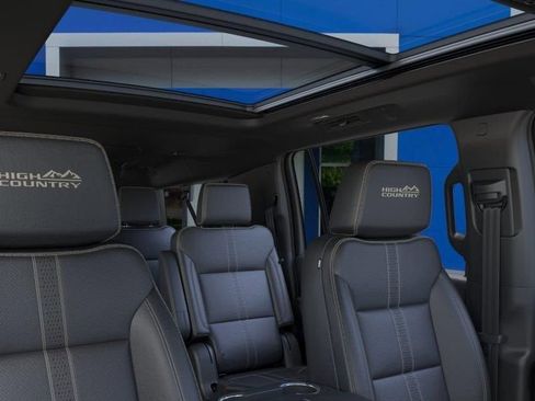 New 2026 Chevrolet Suburban High Country AWD/4WD image 24