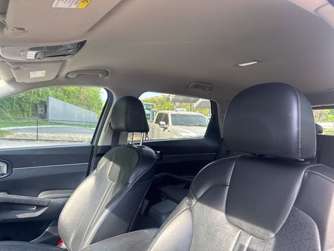 Used 2022 Kia Sorento S image 20