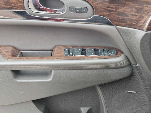 Used 2016 Buick Enclave Premium image 20
