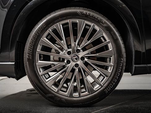 Certified 2024 Lexus RX 450h AWD w/ Convenience Package image 13