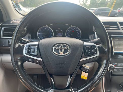Used 2015 Toyota Camry XLE FWD image 14