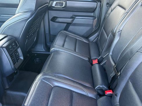 New 2025 Ford Bronco Badlands image 12