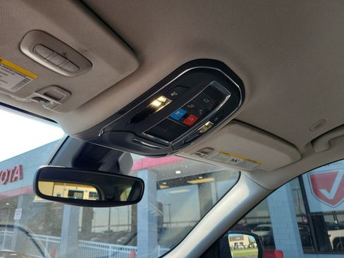 Used 2023 Jeep Grand Cherokee L Limited AWD/4WD image 30