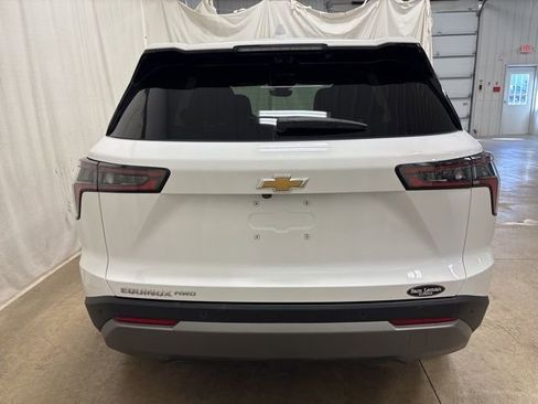 Used 2025 Chevrolet Equinox LT w/ Safety and Technology Package AWD/4WD image 5