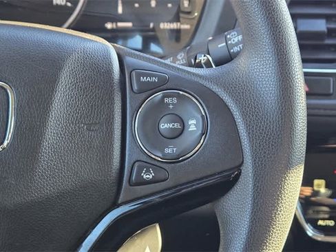 Used 2022 Honda HR-V EX image 11