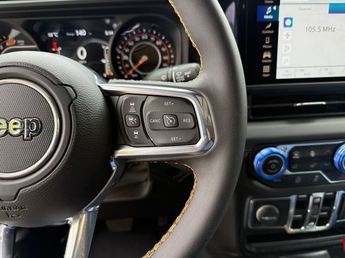 Used 2024 Jeep Wrangler Unlimited Sahara AWD/4WD image 22