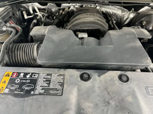 Used 2017 Chevrolet Suburban Premier AWD/4WD image 25