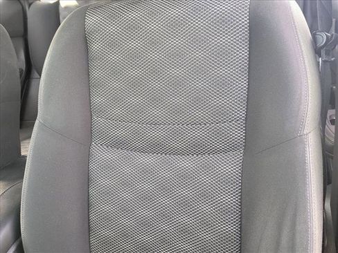 Used 2018 Nissan Rogue Sport SV image 11