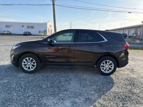 Used 2020 Chevrolet Equinox LT image 2