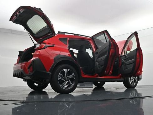 Used 2025 Subaru Crosstrek 2.5i Premium AWD/4WD image 41