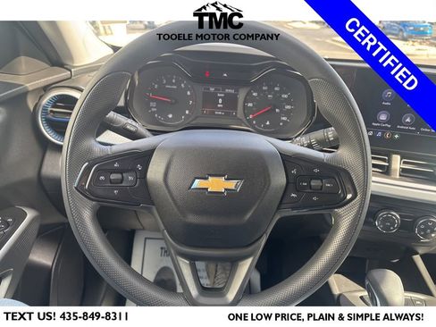 Used 2025 Chevrolet Trax LS image 16
