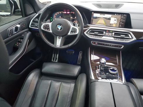Used 2019 BMW X5 xDrive50i w/ M Sport Package image 13