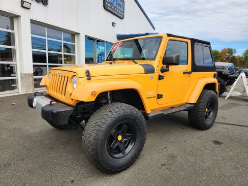 Used 2012 Jeep Wrangler Sahara image 6