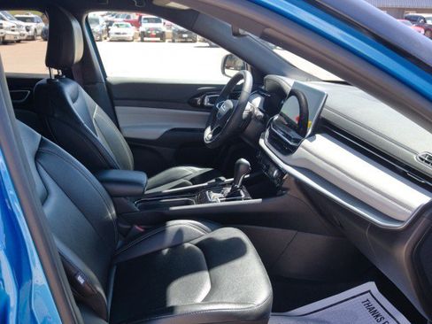Used 2025 Jeep Compass Limited AWD/4WD image 29