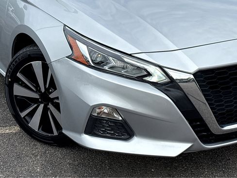Used 2022 Nissan Altima 2.5 SV image 23