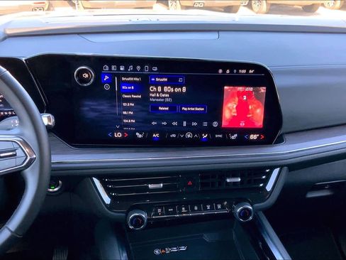 Certified 2025 Chevrolet Suburban Z71 image 7