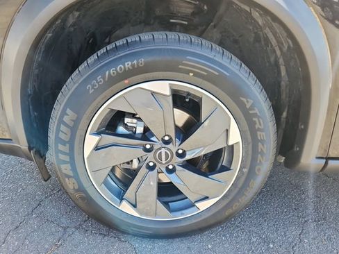 Certified 2024 Nissan Rogue SV AWD/4WD image 16
