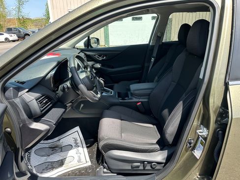 Used 2025 Subaru Outback Premium AWD/4WD image 22