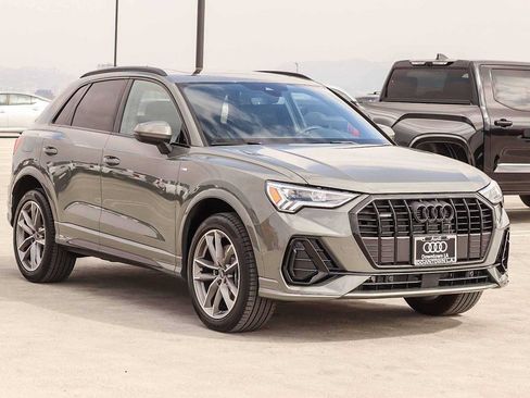 Used 2025 Audi Q3 2.0T Premium w/ Convenience Package AWD/4WD image 3