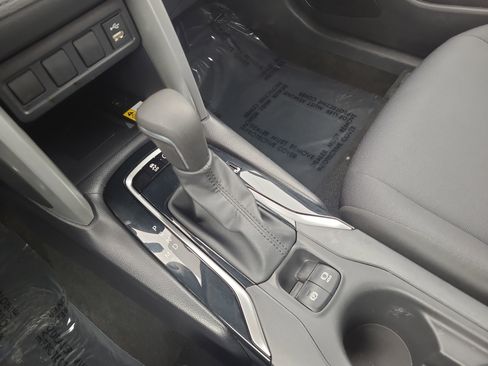 Certified 2022 Toyota Corolla Cross LE image 20