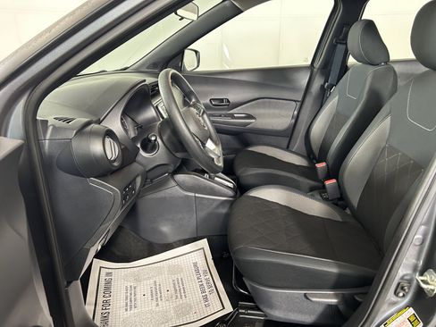 Used 2020 Nissan Kicks S FWD image 8
