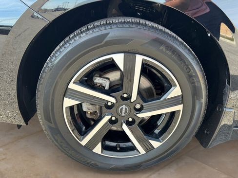 Used 2024 Nissan Sentra SV FWD image 23