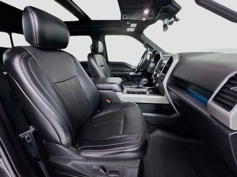 Used 2018 Ford F150 Lariat w/ Equipment Group 502A Luxury image 26