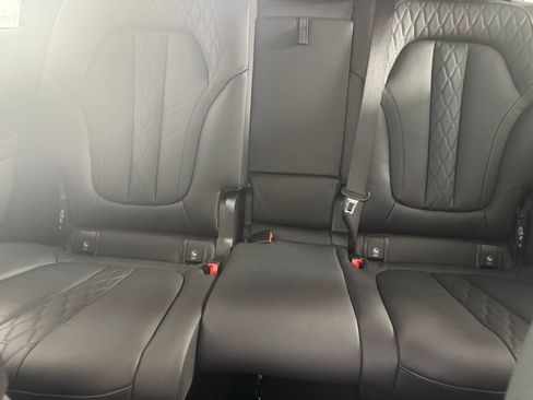 Used 2019 BMW X7 xDrive50i w/ Dynamic Handling Package AWD/4WD image 15