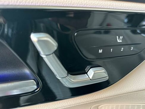 Certified 2025 Mercedes-Benz GLC 300 image 13