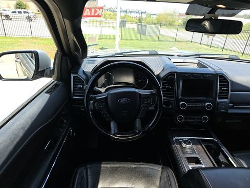 Used 2019 Ford Expedition Max Limited RWD image 27