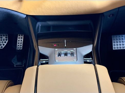 Certified 2026 Ferrari Purosangue AWD/4WD image 22