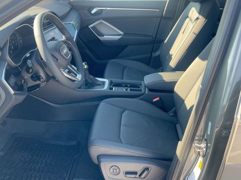 New 2025 Audi Q3 2.0T Premium image 5