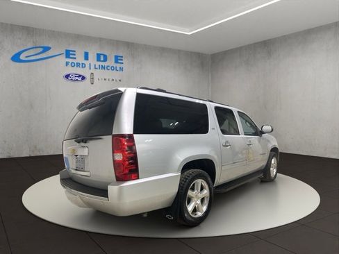 Used 2013 Chevrolet Suburban LTZ image 6