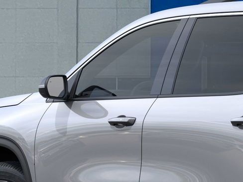 New 2026 Chevrolet Traverse LT image 12