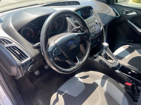 Used 2018 Ford Focus ST FWD image 33
