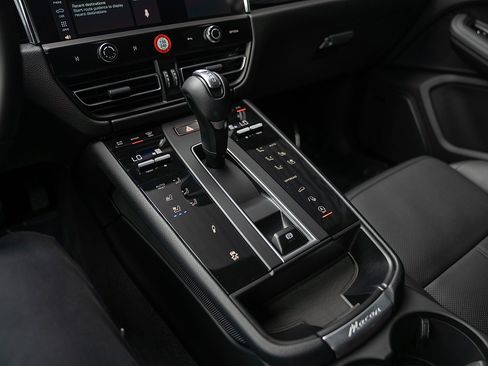 Used 2026 Porsche Macan Turbo AWD/4WD image 14