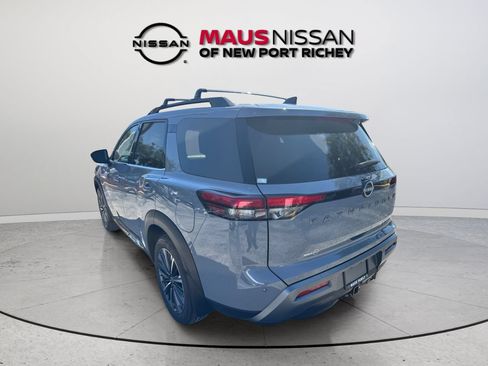 New 2026 Nissan Pathfinder Platinum w/ Cargo Package FWD image 10