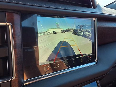 Used 2023 GMC Yukon Denali Ultimate image 23