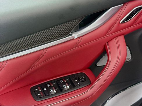 Used 2022 Maserati Levante Trofeo image 18