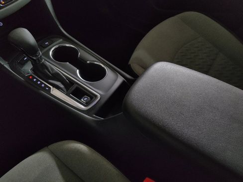 Used 2024 Chevrolet Equinox LT image 26