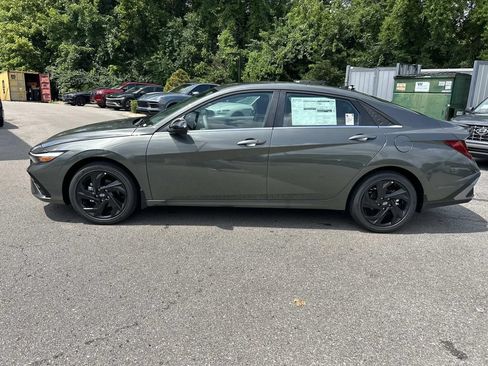 New 2026 Hyundai Elantra SEL Sport Premium FWD image 4