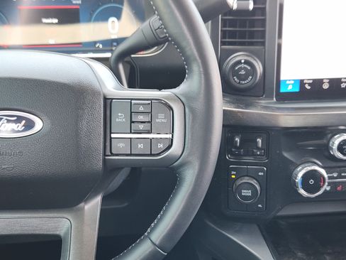 Used 2024 Ford F350 Lariat w/ Lariat Ultimate Package AWD/4WD image 29