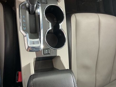 Used 2016 Chevrolet Equinox LTZ w/ Enhanced Convenience Package FWD image 27