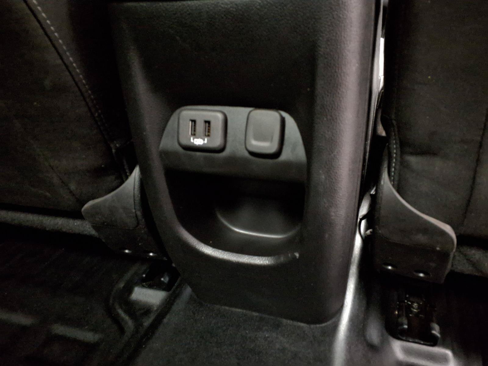 Used 2022 Chevrolet Colorado LT w/ Fleet Safety Package RWD image 14