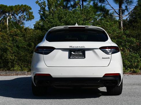 Used 2022 Maserati Levante Modena AWD/4WD image 36