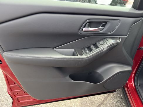 New 2026 Nissan Rogue SV w/ Cold Weather Package AWD/4WD image 13